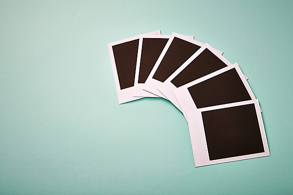 포토 JPG 스튜디오촬영 생활용품 백그라운드 프레임 실내 틀 사람없음 공백 필름 오브젝트 폴라로이드 폴라로이드사진 사진필름 국내포토 내부 카메라 파일형식