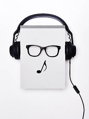 포토 JPG 스튜디오촬영 기호 안경 음악 이어폰 음향기기 백그라운드 음표 실내 근접촬영 사람없음 헤드폰 헤드셋 공책 음악감상 피규어 오브젝트 뿔테안경 국내포토 문자 잡화 뷰포인트 문화예술 문구용품 내부 전자제품 감상 미니어처 파일형식