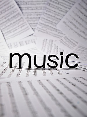 포토 JPG 스튜디오촬영 기호 알파벳 영어 종이 음악 백그라운드 음표 실내 근접촬영 사람없음 아웃포커스 단어 오브젝트 오선지 소문자 국내포토 문자 뷰포인트 문화예술 촬영기법 내부 악보 오선 파일형식