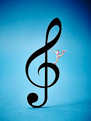 포토 JPG 스튜디오촬영 기호 음악 인형 백그라운드 음표 실내 근접촬영 사람없음 장난감 모형 미니어처 피규어 피겨스케이팅 높은음자리표 오브젝트 국내포토 문자 뷰포인트 문화예술 내부 스케이팅 파일형식