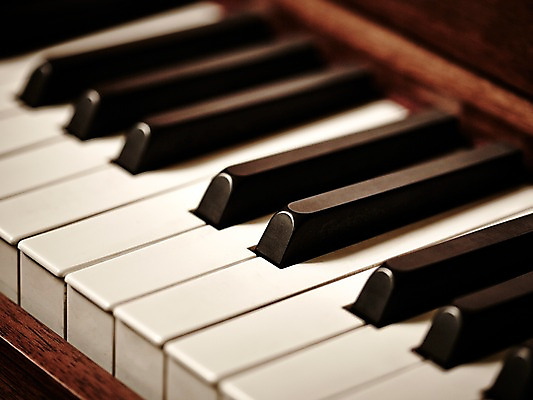 포토 JPG 스튜디오촬영 기호 악기 음악 백그라운드 음표 실내 근접촬영 사람없음 아웃포커스 건반 피아노 건반악기 오브젝트 국내포토 문자 뷰포인트 문화예술 촬영기법 내부 파일형식