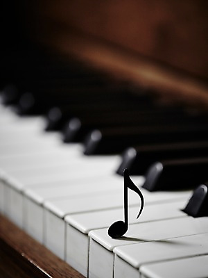 포토 JPG 스튜디오촬영 기호 악기 음악 백그라운드 음표 실내 근접촬영 사람없음 아웃포커스 건반 피아노 건반악기 오브젝트 8분음표 국내포토 문자 뷰포인트 문화예술 촬영기법 내부 파일형식