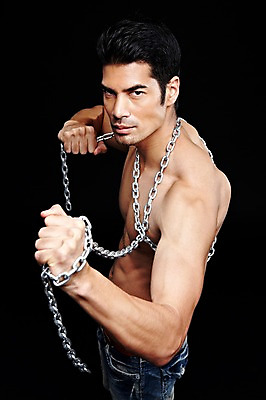 포토 JPG 스튜디오촬영 외국인 해외기획촬영 2012년태국 남자 맨라이프 포즈 검은배경 근육 상의탈의 실내 한명 사람 상반신 성인 캐주얼 30대 섹시 청바지 쇠사슬 성인남자한명만 장년만 장년남자만 장년남자한명만 국내포토 1 라이프스타일 옷 백그라운드 컨셉 바지 탈의 인종 내부 장년 검은색 남자만 남자한명만 성인남자만 성인만 파일형식