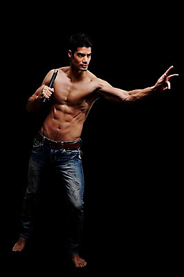 포토 JPG 스튜디오촬영 전신 외국인 해외기획촬영 2012년태국 남자 맨라이프 포즈 모션 검은배경 근육 상의탈의 실내 한명 서기 들기 사람 성인 캐주얼 30대 운동 운동기구 헬스 청바지 무도 쌍절곤 쌍절봉 성인남자한명만 장년만 장년남자만 장년남자한명만 국내포토 1 라이프스타일 옷 스포츠 백그라운드 바지 탈의 건강 인종 내부 장년 검은색 남자만 남자한명만 성인남자만 성인만 파일형식