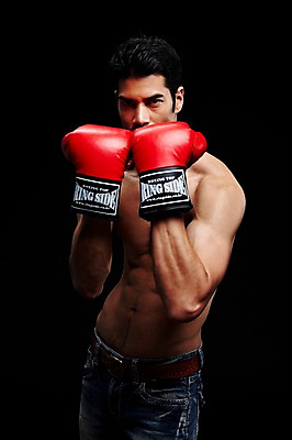 포토 JPG 스튜디오촬영 외국인 해외기획촬영 2012년태국 남자 맨라이프 포즈 모션 검은배경 근육 상의탈의 실내 한명 사람 상반신 성인 앞모습 캐주얼 30대 운동 헬스 권투 글러브 청바지 권투글러브 성인남자한명만 장년만 장년남자만 장년남자한명만 국내포토 1 라이프스타일 옷 스포츠용품 뷰포인트 장갑 백그라운드 바지 탈의 건강 인종 내부 장년 검은색 격투기 남자만 남자한명만 성인남자만 성인만 파일형식