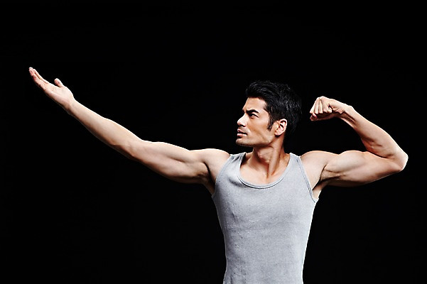 포토 JPG 스튜디오촬영 외국인 해외기획촬영 응시 2012년태국 남자 맨라이프 포즈 모션 검은배경 근육 실내 한명 사람 상반신 성인 30대 민소매 운동 헬스 알통 성인남자한명만 장년만 장년남자만 장년남자한명만 국내포토 1 라이프스타일 시선 백그라운드 상의 건강 인종 내부 장년 검은색 남자만 남자한명만 성인남자만 성인만 파일형식