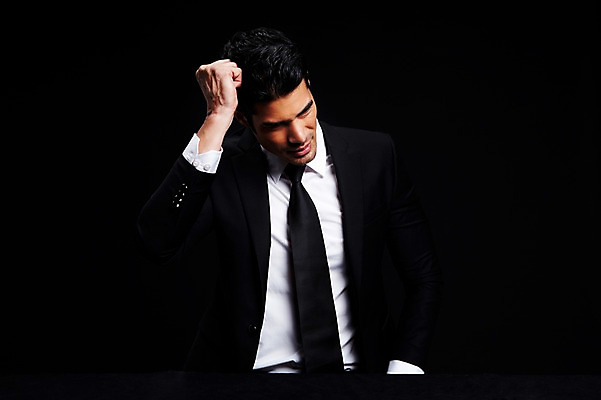 포토 JPG 스튜디오촬영 외국인 해외기획촬영 2012년태국 남자 맨라이프 생각 비즈니스 검은배경 스트레스 실내 한명 사람 정장 상반신 성인 앞모습 30대 비즈니스라이프 주먹 직장인 비즈니스맨 고민 괴로움 성인남자한명만 장년만 장년남자만 장년남자한명만 국내포토 직업 1 라이프스타일 옷 감정 뷰포인트 백그라운드 모션 인종 내부 장년 검은색 남자만 남자한명만 성인남자만 성인만 파일형식