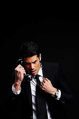 포토 JPG 스튜디오촬영 외국인 해외기획촬영 2012년태국 남자 맨라이프 비즈니스 검은배경 스트레스 실내 한명 들기 사람 정장 상반신 성인 앞모습 30대 비즈니스라이프 직장인 비즈니스맨 전화기 수화기 괴로움 통화 성인남자한명만 장년만 장년남자만 장년남자한명만 국내포토 직업 1 라이프스타일 옷 감정 뷰포인트 백그라운드 모션 인종 내부 장년 검은색 남자만 남자한명만 성인남자만 성인만 파일형식