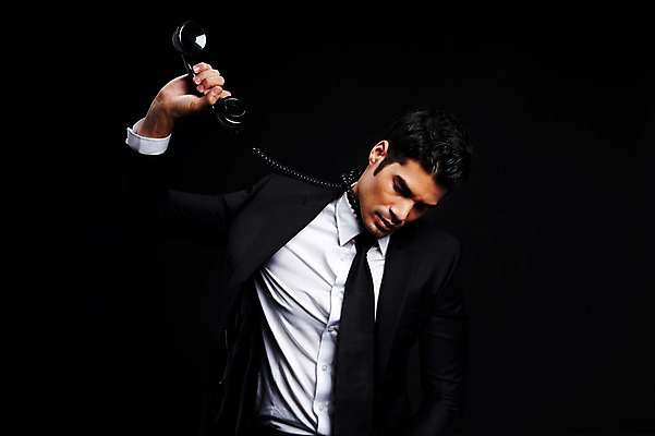 포토 JPG 스튜디오촬영 외국인 해외기획촬영 2012년태국 남자 맨라이프 비즈니스 검은배경 스트레스 실내 한명 들기 사람 정장 상반신 성인 앞모습 30대 비즈니스라이프 직장인 비즈니스맨 전화기 수화기 괴로움 통화 성인남자한명만 장년만 장년남자만 장년남자한명만 국내포토 직업 1 라이프스타일 옷 감정 뷰포인트 백그라운드 모션 인종 내부 장년 검은색 남자만 남자한명만 성인남자만 성인만 파일형식