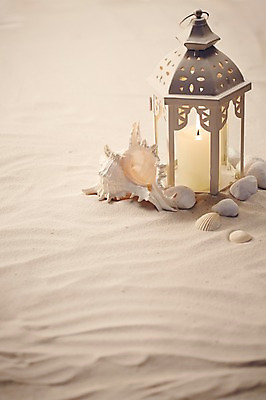 포토 JPG 스튜디오촬영 모래 백그라운드 초 촛불 조개 전등 조명 실내 이벤트 근접촬영 사람없음 장식 등불 소라 오브젝트 국내포토 뷰포인트 어패류 내부 파일형식