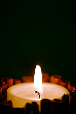 포토 JPG 스튜디오촬영 백그라운드 초 촛불 실내 이벤트 근접촬영 사람없음 목재 아웃포커스 장식 오브젝트 국내포토 나무 뷰포인트 재료 촬영기법 내부 파일형식