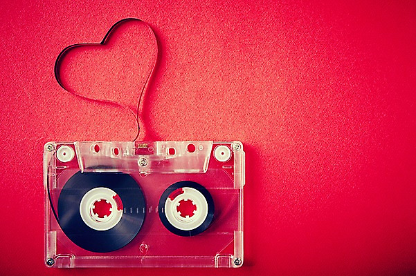 포토 JPG 스튜디오촬영 모양 문양 백그라운드 무늬 실내 사랑 근접촬영 사람없음 하트 카세트테이프 필름 테이프 국내포토 감정 뷰포인트 문구용품 내부 파일형식