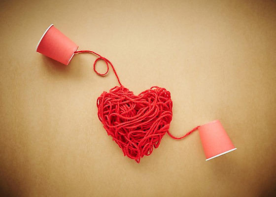 포토 JPG 스튜디오촬영 모양 문양 백그라운드 무늬 실내 사랑 근접촬영 사람없음 컵 하트 끈 털실 실 종이컵 실뭉치 국내포토 식기 감정 뷰포인트 내부 일회용 파일형식