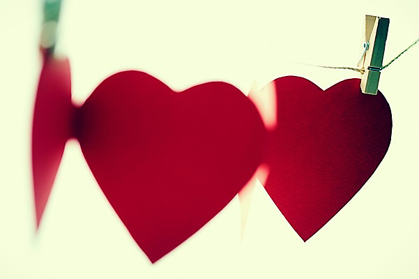 포토 JPG 스튜디오촬영 모양 문양 줄 백그라운드 무늬 실내 집게 사랑 근접촬영 사람없음 아웃포커스 하트 국내포토 감정 뷰포인트 촬영기법 내부 파일형식