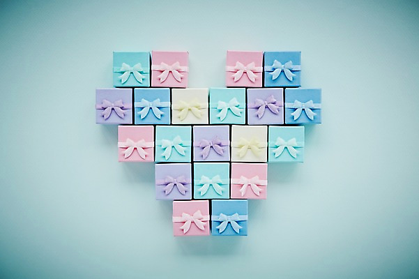 포토 JPG 스튜디오촬영 모양 문양 백그라운드 무늬 실내 선물 사랑 근접촬영 사람없음 선물상자 상자 하트 국내포토 감정 뷰포인트 내부 파일형식