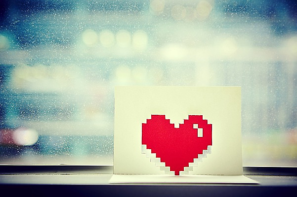 포토 JPG 스튜디오촬영 모양 문양 백그라운드 무늬 창문 실내 사랑 근접촬영 사람없음 아웃포커스 하트 편지 입체카드 국내포토 카드프레임 감정 뷰포인트 카드_감사 프레임 촬영기법 내부 파일형식