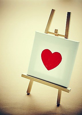 포토 JPG 스튜디오촬영 모양 문양 백그라운드 무늬 실내 사랑 근접촬영 사람없음 미술도구 하트 이젤 그림 국내포토 감정 뷰포인트 내부 오브젝트 파일형식