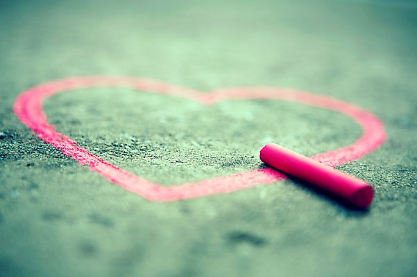 포토 JPG 모양 문양 백그라운드 무늬 사랑 근접촬영 사람없음 아웃포커스 하트 그림 초크 분필 국내포토 감정 뷰포인트 촬영기법 파일형식