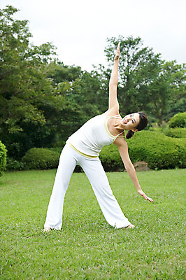 포토 JPG 주간 전신 나무 식물 우먼라이프 라이프스타일 여자 여유 포즈 몸매관리 요가 팔벌리기 휴식 한국 건강 한명 서기 웃음 사람 동양인 잔디 성인 야외 운동복 운동 제주도 건강관리 스트레칭 한국인 요가자세 풀 상쾌 여자만 여자한명만 성인여자만 성인만 국내포토 자연요소 1 웰빙 옷 감정 아시아 컨셉 다이어트 모션 표정 관리 인종 생활 파일형식