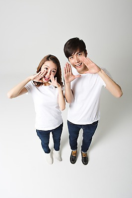 포토 JPG 스튜디오촬영 전신 학생 커플 여자 남자 대학생 모션 함께함 실내 사랑 서기 웃음 사람 동양인 손짓 20대 성인 두명 앞모습 캐주얼 하이앵글 다정 외침 한국인 신학기 신입생 커플룩 청년만 성인만 국내포토 옷 감정 뷰포인트 컨셉 관계 표정 인종 청년 내부 소리 파일형식