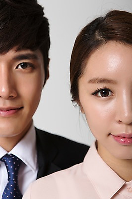 포토 JPG 스튜디오촬영 여자 남자 비즈니스 새출발 실내 사람 동양인 정장 상반신 20대 성인 두명 앞모습 비즈니스라이프 경쟁 한국인 구직 직장인 비즈니스맨 비즈니스우먼 신입사원 열정 청년만 성인만 국내포토 직업 라이프스타일 옷 감정 뷰포인트 컨셉 새로움 인종 청년 내부 출발 파일형식