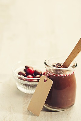 포토 JPG 스튜디오촬영 그릇 음식 백그라운드 디저트 실내 발렌타인데이 근접촬영 사람없음 아웃포커스 초콜릿 달콤 병 주걱 초코볼 믹싱볼 국내포토 식기 뷰포인트 데이이벤트 주방용품 촬영기법 내부 맛 파일형식