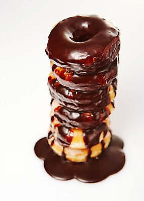 포토 JPG 스튜디오촬영 음식 빵 백그라운드 디저트 실내 발렌타인데이 근접촬영 사람없음 아웃포커스 쌓기 초콜릿 흐름 도넛 달콤 국내포토 녹이기 뷰포인트 컨셉 모션 데이이벤트 촬영기법 내부 맛 파일형식