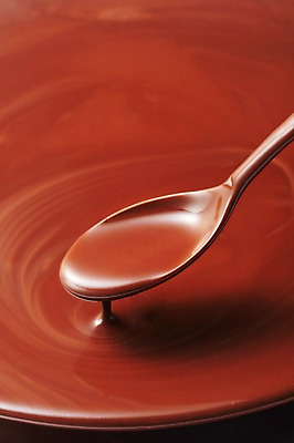 포토 JPG 스튜디오촬영 식기 음식 백그라운드 디저트 수저 실내 발렌타인데이 근접촬영 사람없음 아웃포커스 초콜릿 숟가락 달콤 국내포토 뷰포인트 데이이벤트 촬영기법 내부 맛 파일형식