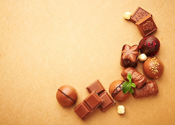 포토 JPG 스튜디오촬영 음식 백그라운드 디저트 실내 발렌타인데이 근접촬영 사람없음 초콜릿 달콤 초코볼 헤이즐넛 국내포토 뷰포인트 데이이벤트 내부 견과류 맛 파일형식