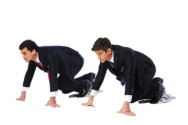 포토 JPG 스튜디오촬영 전신 서양인 외국인 백인 해외기획촬영 2012년태국 남자 엎드리기 비즈니스 모션 실내 누끼 사람 정장 성인 두명 옆모습 30대 달리기 경쟁 직장인 비즈니스맨 동료 준비 출발 열정 준비자세 스타팅블록 출발선 남자만 성인남자만 장년만 장년남자만 성인만 국내포토 직업 옷 감정 스포츠용품 뷰포인트 포즈 컨셉 관계 인종 내부 장년 파일형식