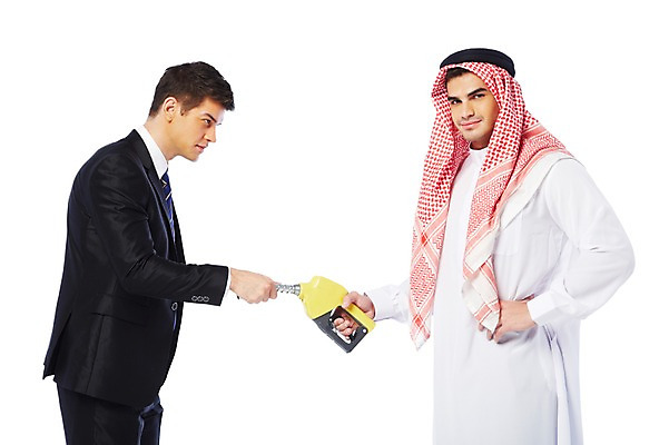 포토 JPG 스튜디오촬영 서양인 외국인 백인 해외기획촬영 2012년태국 옷 남자 허리손 비즈니스 중동 실내 두건 협상 서기 들기 누끼 사람 정장 상반신 성인 두명 옆모습 30대 스카프 거래 비즈니스맨 휘발유 석유 전통의상 이슬람교 아랍 주유기 케피에 칸두라 디슈다샤 고트라 아갈 중동인 남자만 성인남자만 장년만 장년남자만 성인만 국내포토 전통 나라 종교 뷰포인트 포즈 모션 인종 내부 장년 목도리 기계 직장인 주유 파일형식