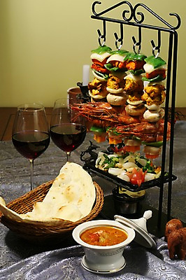 포토 JPG 그릇 접시 빵 채소 와인잔 양파 피망 잔 새우 육류 사람없음 컵 바구니 와인 버섯 꼬치 구이 반죽 밀가루 인도음식 카레 꼬치구이 꼬치요리 동남아음식 토르티야 국내포토 식기 음식 술잔 식재료 주류 갑각류 요리 가루 동양음식 파일형식