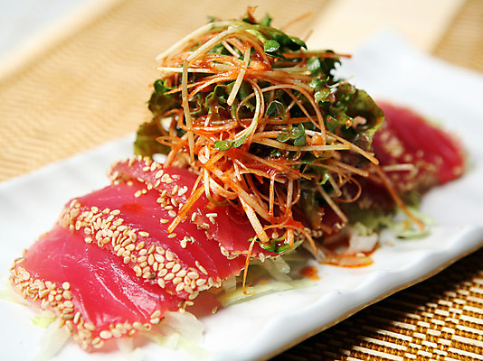 포토 JPG 그릇 접시 음식 채소 어류 근접촬영 사람없음 아웃포커스 초밥 샐러드 생선회 회 깨 무순 파 파무침 일본음식 국내포토 식기 뷰포인트 식재료 촬영기법 수중동물 조미료 무침 새싹채소 파일형식