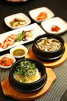 포토 JPG 그릇 접시 채소 반찬 사람없음 아웃포커스 뚝배기 우동 날치알 날치알밥 알밥 일본음식 국내포토 식기 음식 밥 촬영기법 알 면류 파일형식