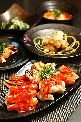 포토 JPG 그릇 접시 음식 채소 사람없음 아웃포커스 해물요리 게 해산물 킹크랩 크로켓 일본음식 국내포토 식기 촬영기법 갑각류 튀김 파일형식