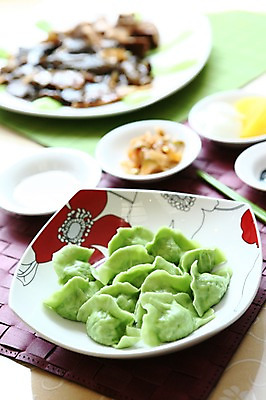 포토 JPG 그릇 접시 음식 젓가락 양파 사람없음 아웃포커스 중식 만두 단무지 동파육 물만두 국내포토 식기 채소 촬영기법 수저 파일형식