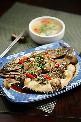 포토 JPG 그릇 접시 한식 음식 젓가락 고추 마늘 사람없음 아웃포커스 해물요리 꽃게 게 내장 장기 해산물 국 간장 파 게장 간장게장 국내포토 식기 신체 채소 촬영기법 수저 갑각류 양념 게요리 파일형식