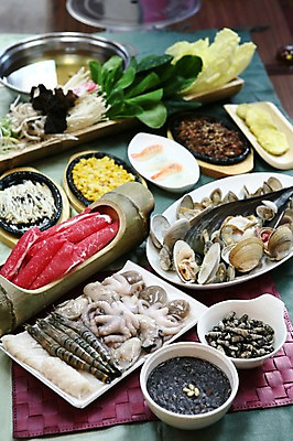 포토 JPG 그릇 접시 음식 채소 조개 새우 육류 사람없음 버섯 초밥 소고기 해물요리 소라 냄비 해산물 배추 철판 청경채 고둥 죽 팽이버섯 낙지 샤브샤브 육수 대나무통 버섯구이 새우초밥 스키다시 콘샐러드 키조개 해물샤브샤브 일본음식 국내포토 식기 식재료 어패류 연체동물 갑각류 수중동물 샐러드 솥 구이 파일형식