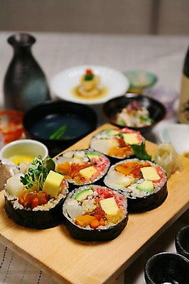 포토 JPG 그릇 접시 음식 잔 사람없음 아웃포커스 초밥 김밥 김초밥 일본음식 국내포토 식기 촬영기법 파일형식