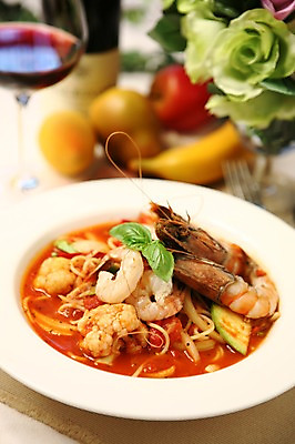 포토 JPG 그릇 접시 꽃 음식 와인잔 과일 호박 잔 새우 바나나 파스타 서양음식 스파게티 사람없음 아웃포커스 컵 와인 해물요리 면류 면 허브 해산물 바질 해물스파게티 해물파스타 국내포토 식물 식기 채소 술잔 주류 촬영기법 갑각류 파일형식