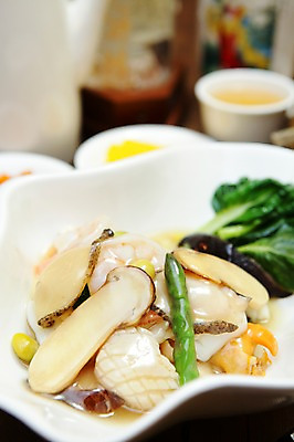 포토 JPG 그릇 접시 음식 채소 사람없음 아웃포커스 중식 버섯 해물요리 해산물 오징어 아스파라거스 볶음 전복 국내포토 식기 어패류 연체동물 촬영기법 수중동물 파일형식