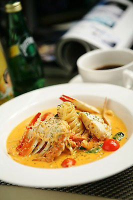 포토 JPG 그릇 접시 커피 음료 음식 방울토마토 잔 파스타 서양음식 스파게티 사람없음 아웃포커스 컵 해물요리 꽃게 게 면류 면 병 해산물 해물스파게티 국내포토 식기 토마토 촬영기법 갑각류 파일형식