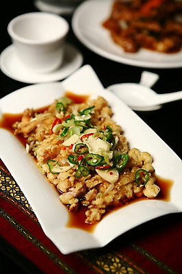 포토 JPG 그릇 접시 음식 고추 잔 마늘 육류 사람없음 아웃포커스 컵 중식 숟가락 튀김 국내포토 식기 채소 식재료 촬영기법 수저 파일형식