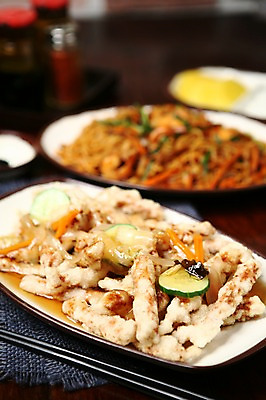 포토 JPG 그릇 접시 음식 젓가락 오이 육류 사람없음 아웃포커스 중식 튀김 탕수육 국내포토 식기 채소 식재료 촬영기법 수저 파일형식