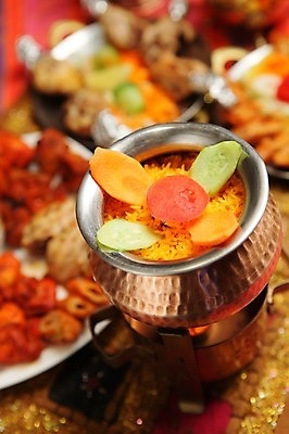 포토 JPG 그릇 접시 음식 토마토 채소 오이 사람없음 아웃포커스 당근 냄비 인도음식 동남아음식 국내포토 식기 뿌리채소 촬영기법 솥 동양음식 파일형식