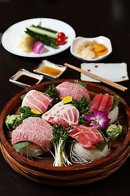 포토 JPG 접시 꽃 음식 채소 젓가락 방울토마토 고추 양파 오이 파슬리 어류 사람없음 장식 당근 초밥 생선회 회 무순 락교 일본음식 국내포토 식물 식기 토마토 뿌리채소 수저 수중동물 새싹채소 염교 파일형식