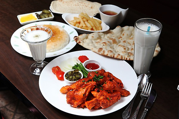 포토 JPG 그릇 접시 음료 음식 빵 포크 채소 방울토마토 식탁 밥 양파 잔 빨대 사람없음 컵 숟가락 식사 치킨 닭고기 우유 감자튀김 닭 나이프 피클 반죽 밀가루 인도음식 누룽지 동남아음식 토르티야 국내포토 식기 토마토 탁자 조류 유제품 감자 수저 육류 튀김 칼 가루 닭고기요리 동양음식 절임 파일형식