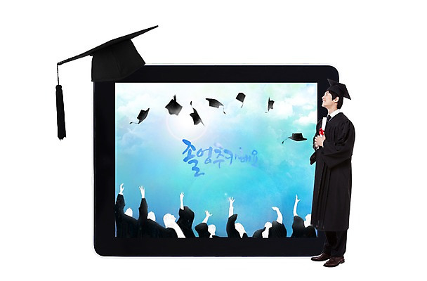 전신 PSD 편집 편집이미지 문자 모자 학생 교육 남자 대학생 학사모 캘리편집 캘리그라피 졸업 새로움 서기 들기 사람 동양인 여러명 성인 스마트기기 태블릿 기쁨 한국인 졸업가운 던지기 졸업장 남자만 성인남자만 성인만 이미지편집 모자_잡화 잡화 감정 다수 컨셉 모션 인종 전자제품 가운 파일형식