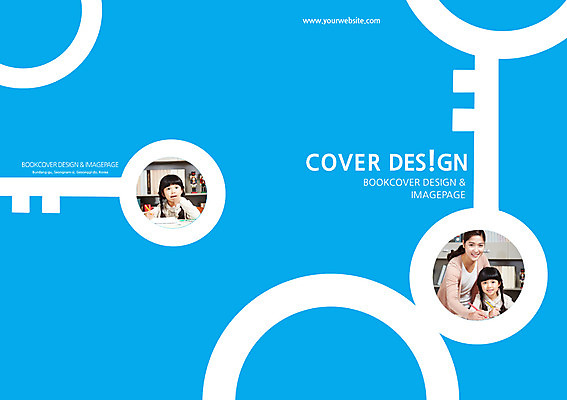PSD 템플릿 편집 표지디자인 북디자인 출판디자인 여자 어린이교육 교육 표지 딸 어린이 컬러 하늘색 백그라운드 북커버 가족 모녀 엄마 열쇠 웃음 사람 동양인 소녀 팜플렛 상반신 성인 세명 한국인 가르침 여자만 이미지템플릿 관계 표정 인종 파란색 파일형식
