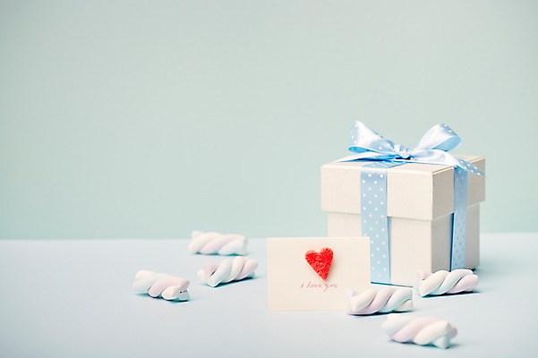 포토 JPG 스튜디오촬영 기념일 음식 백그라운드 화이트데이 탁자 디저트 실내 사탕 선물 사람없음 선물상자 상자 하트 달콤 오브젝트 마시멜로우 국내포토 카드프레임 모양 가구 데이이벤트 프레임 이벤트 내부 맛 파일형식